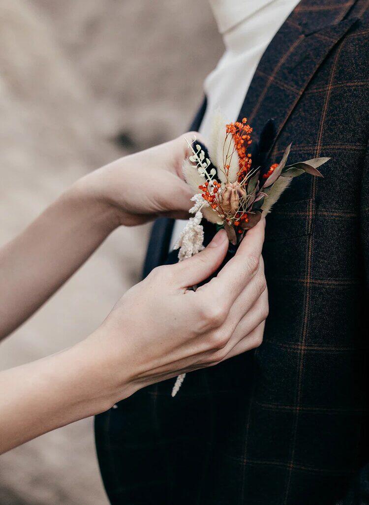 Бутоньерка к букету невесты