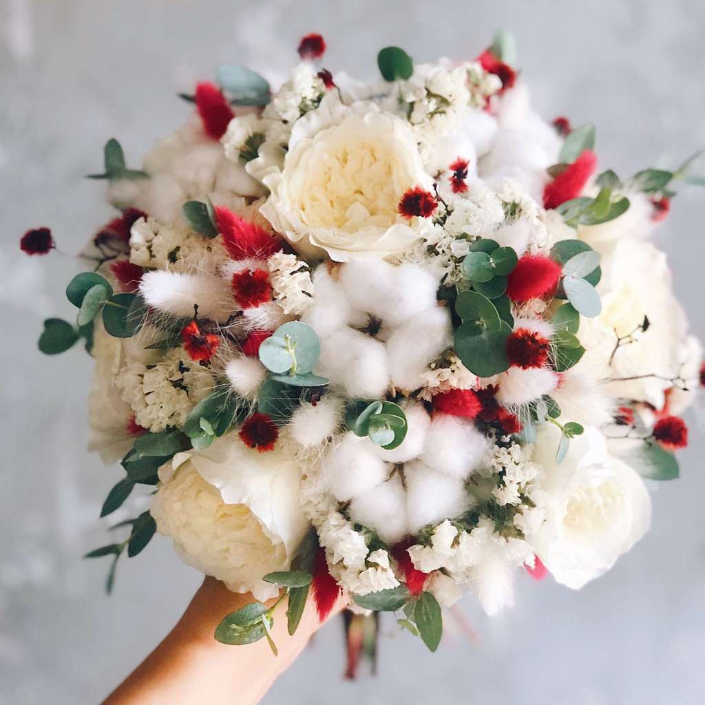 красивый свадебный букет из роз lafleurdecor.ru