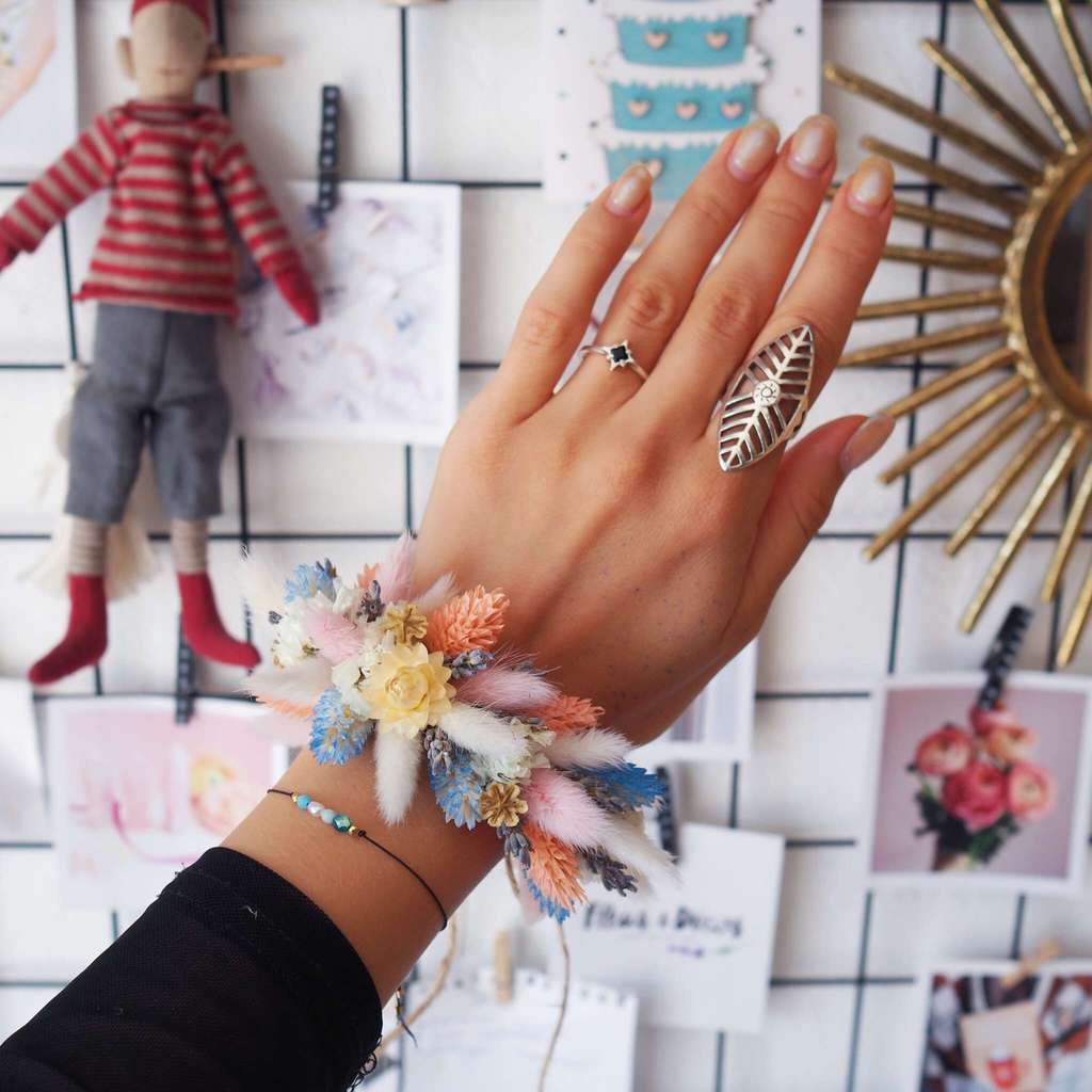 браслет на руку подружкам невесты