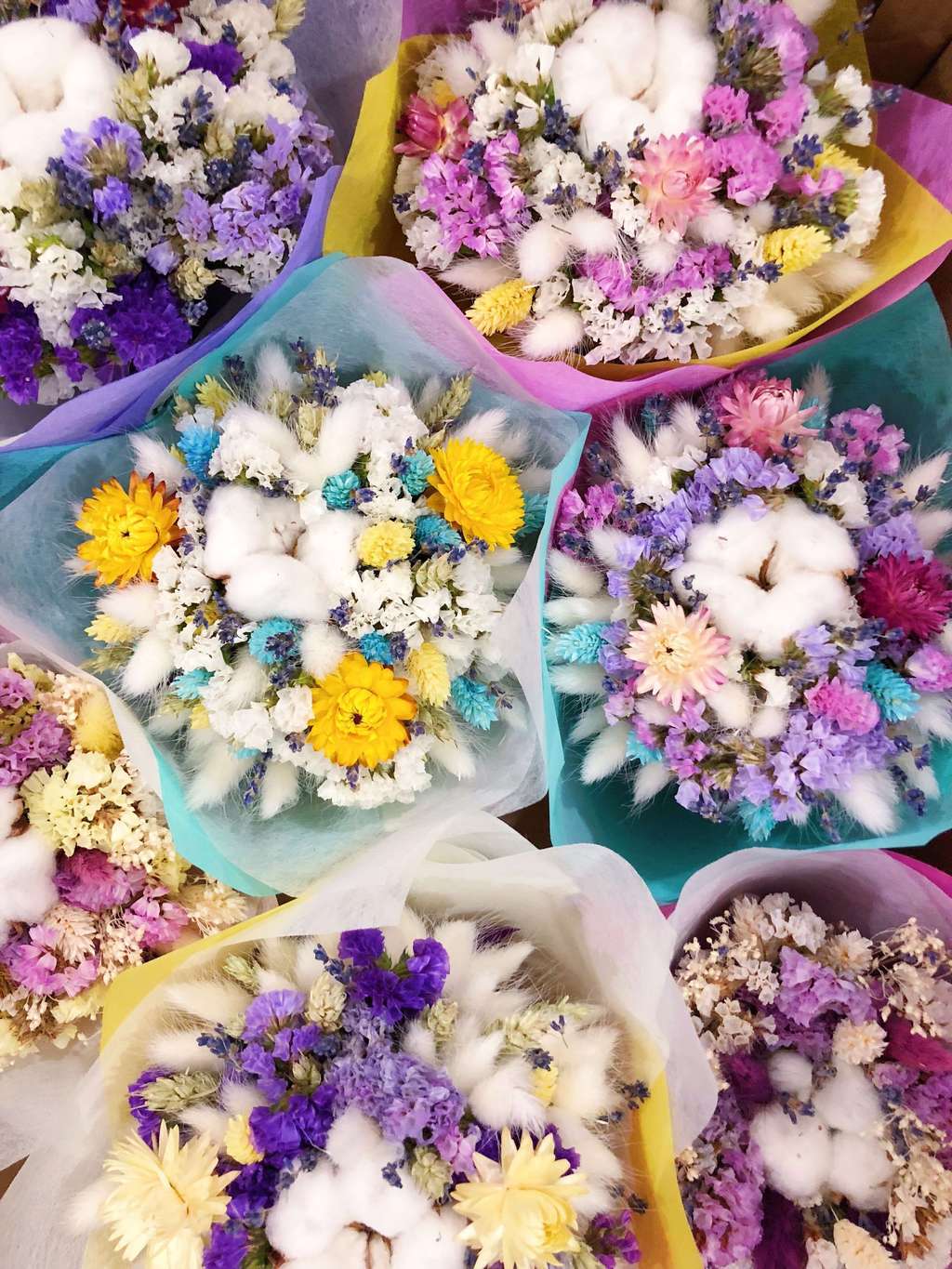 букет из сухоцветов и статицы