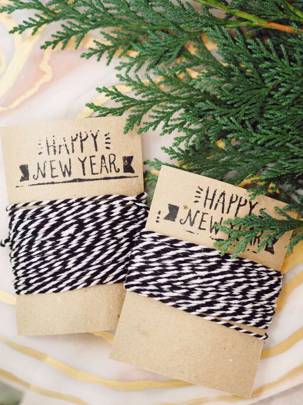 шнурок для упаковки подарков