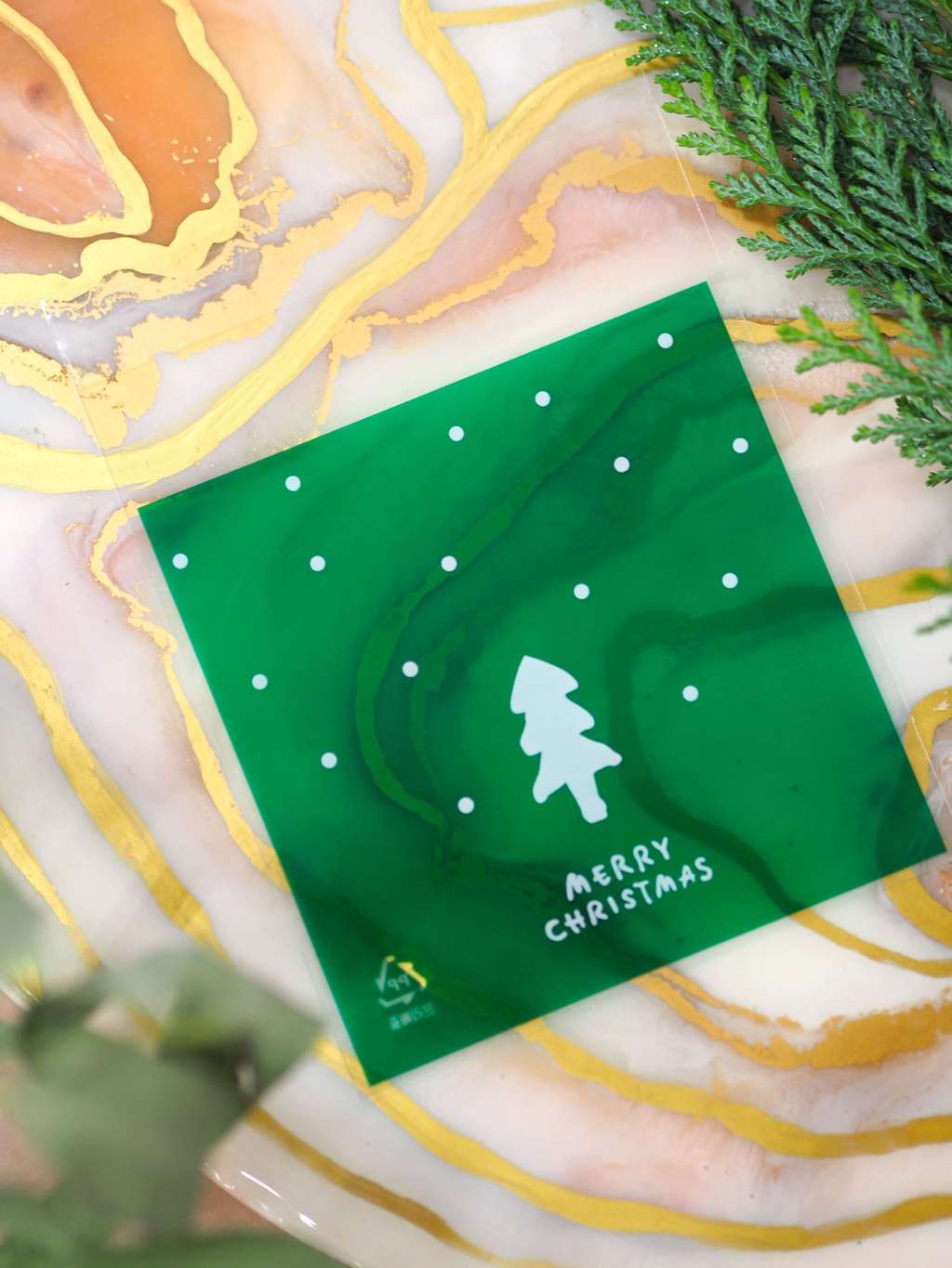 новогодний упаковочный пакет зеленый