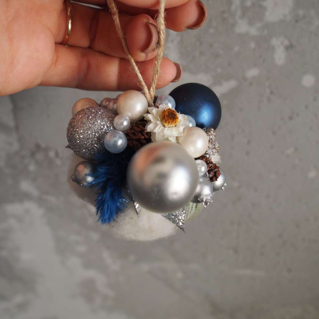 хлопковое украшение на елку