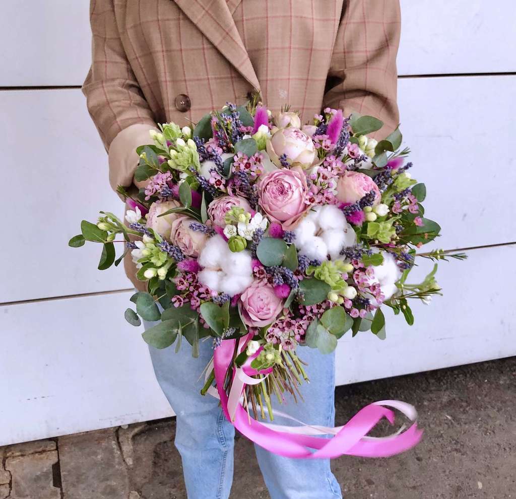 букет с Пионовидными розами lafleurdecor.ru