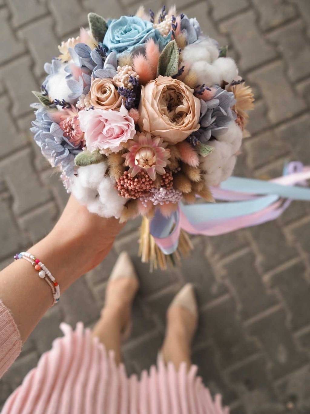 свадебный букет из стабилизированных растений и сухоцветов