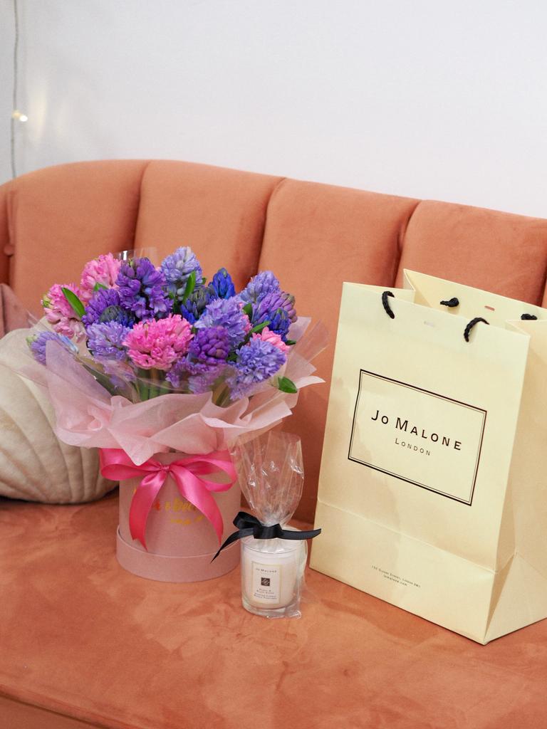 Шляпная коробка с гиацинтами