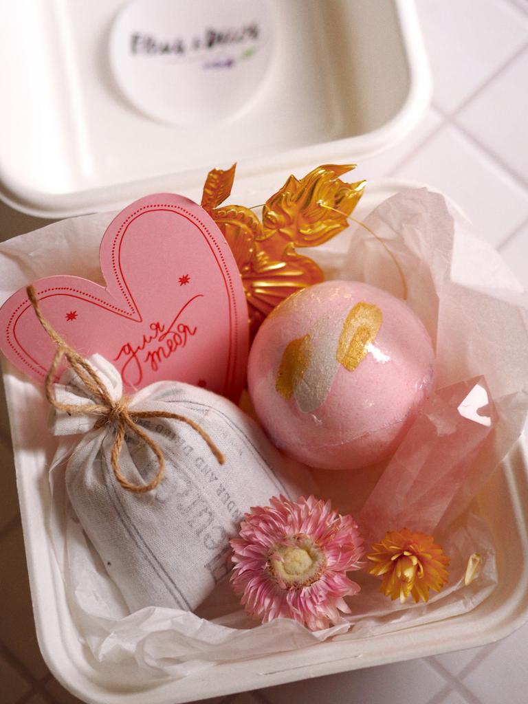 Подарочный набор с розовым кварцем