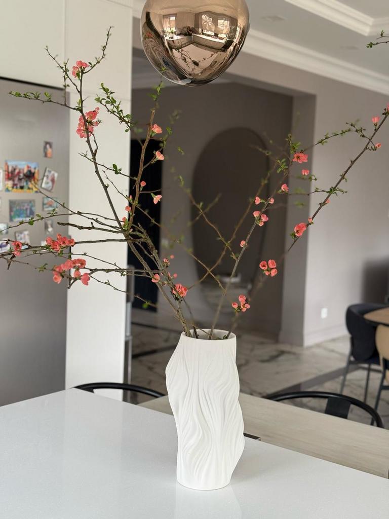 Цветущие ветки айвы (хеномелеса)