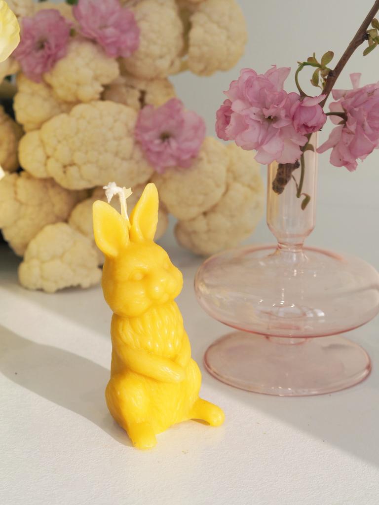 Свеча в форме зайчика