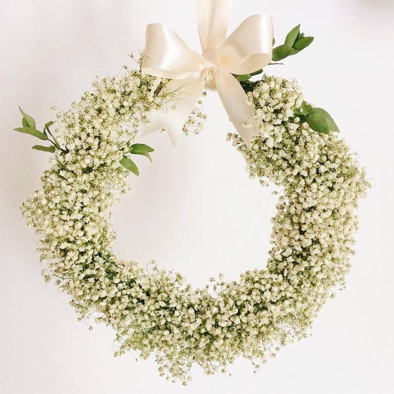 венок из гипсофилы
