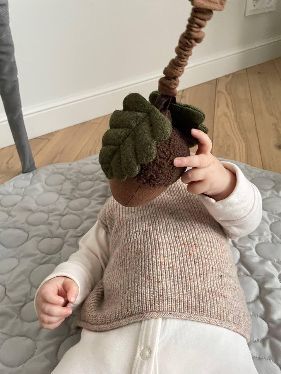 Подвесная погремушка '' Жёлудь''