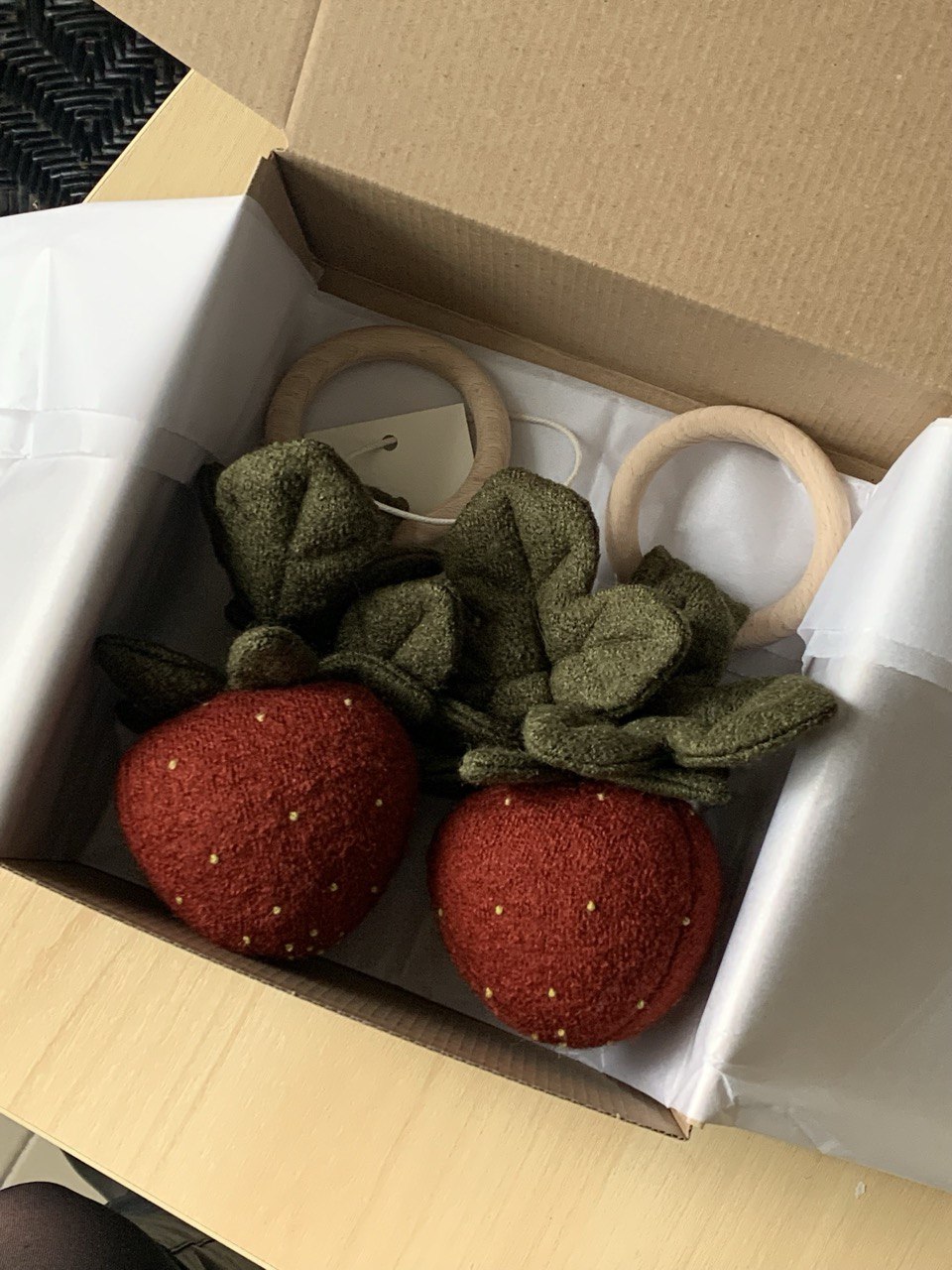 Погремушка на колечке "Клубника"