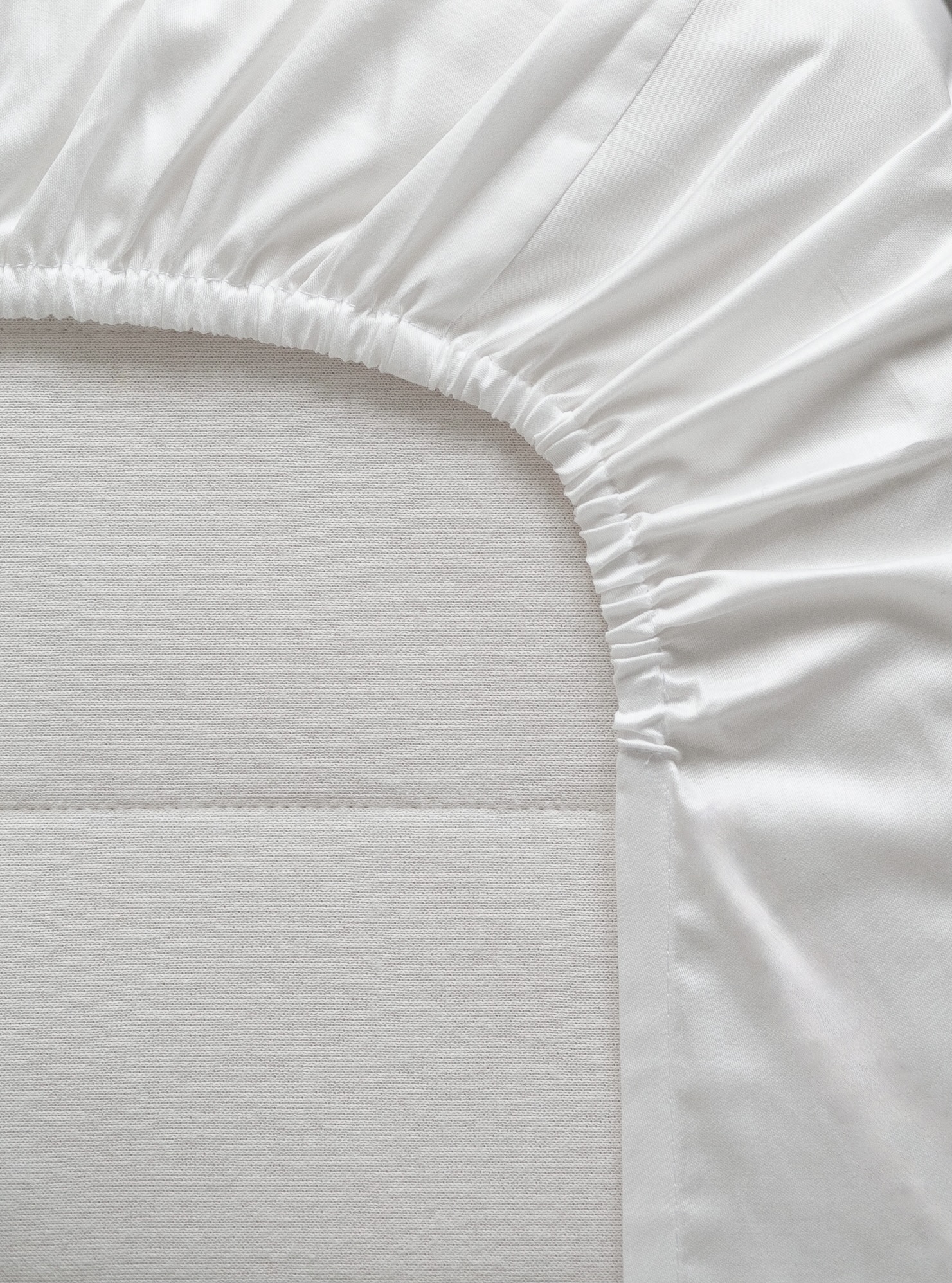 Базовая  простыня на резинке из хлопка