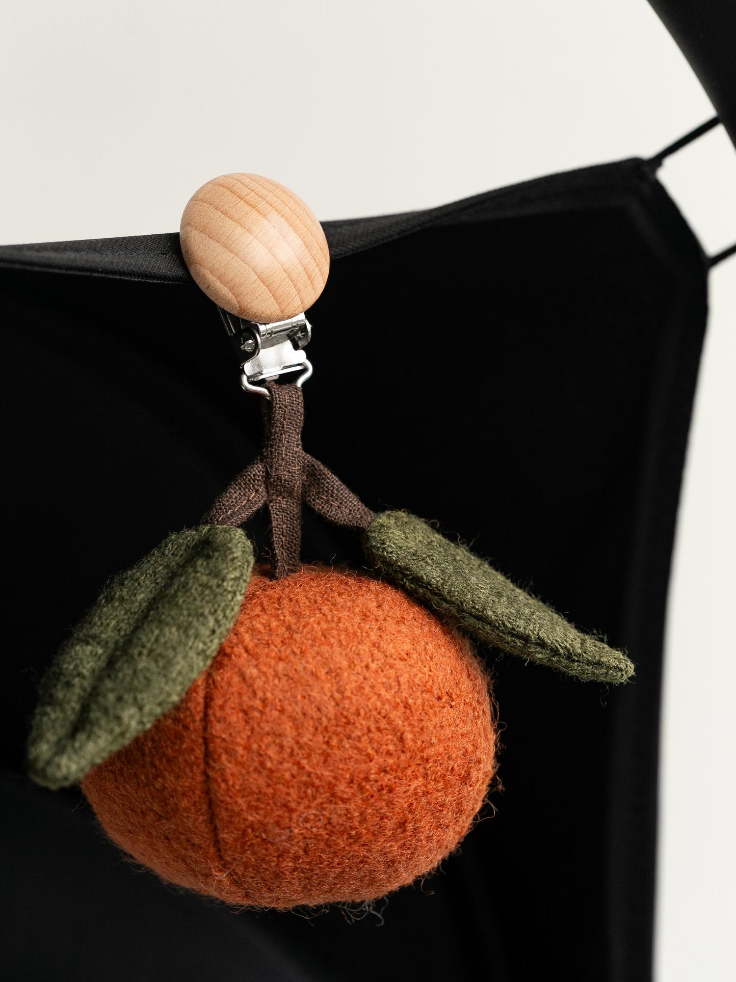 Погремушка "Мандарин'' на коляску