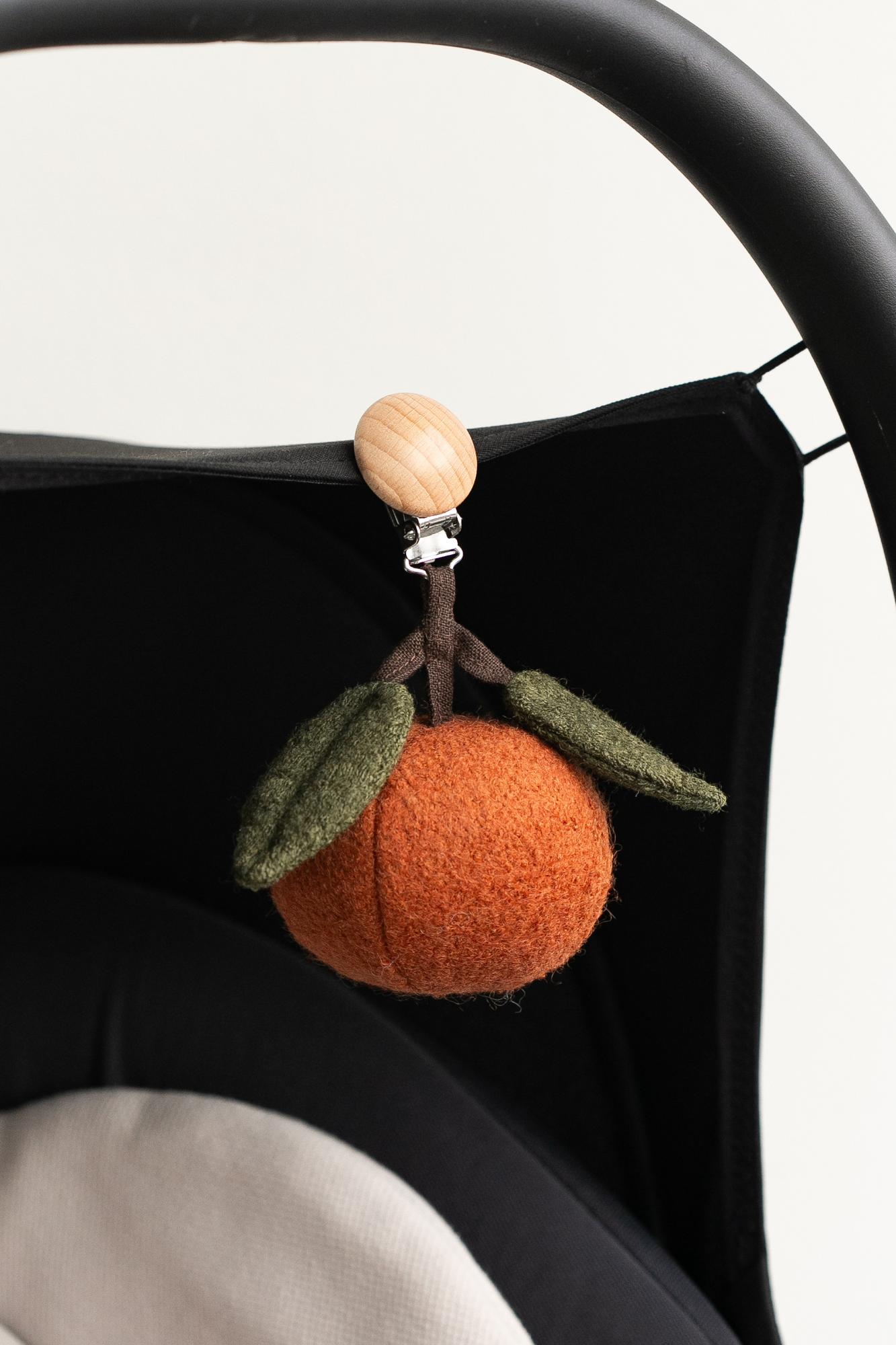 Погремушка "Мандарин'' на коляску