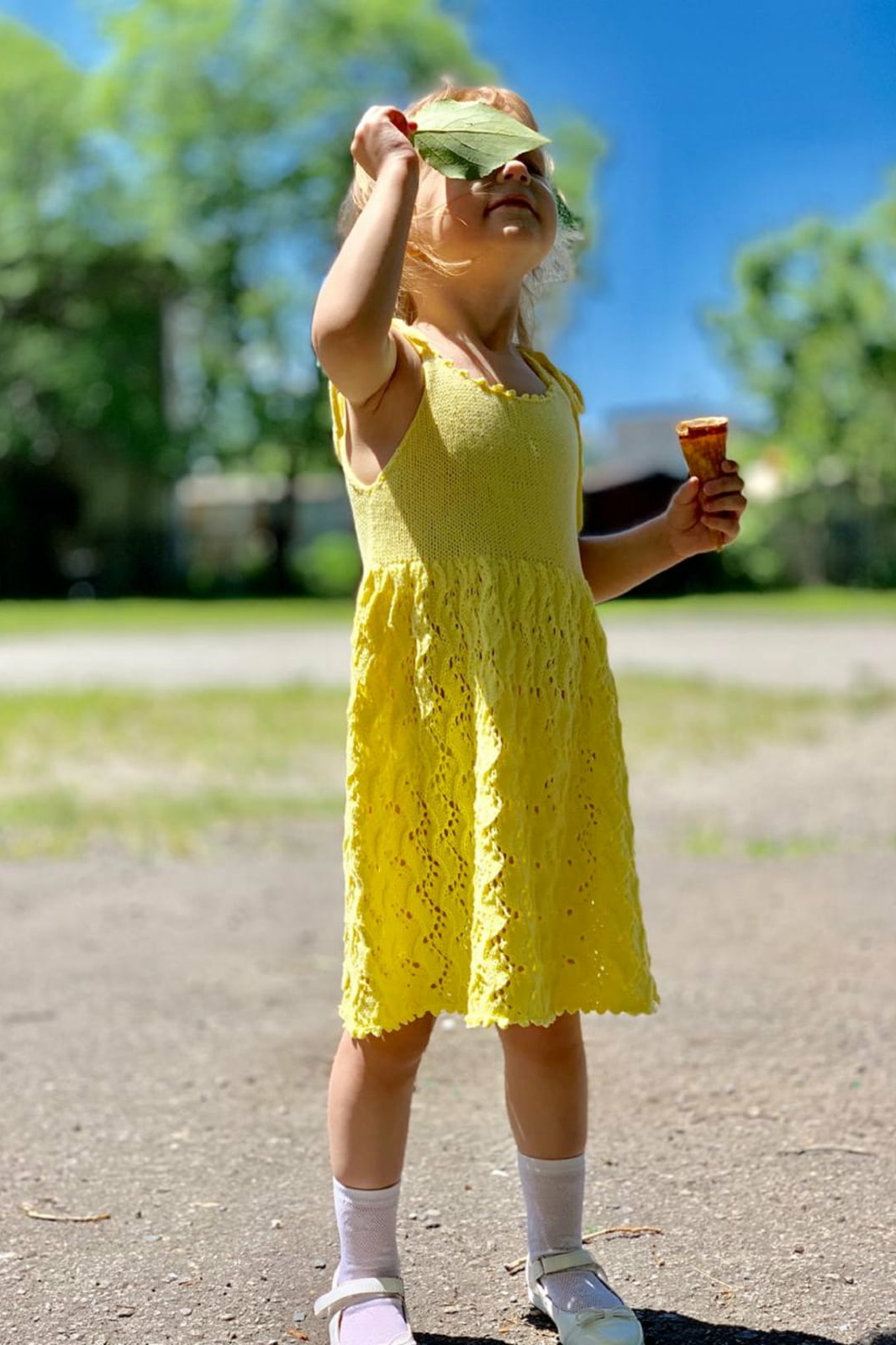 Сарафан из льняной пряжи жёлтого цвета