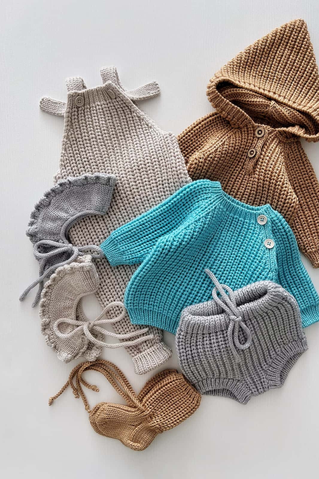 Фотосессия малыша в полном комплекте Cozy Props — тёплые осенние тона