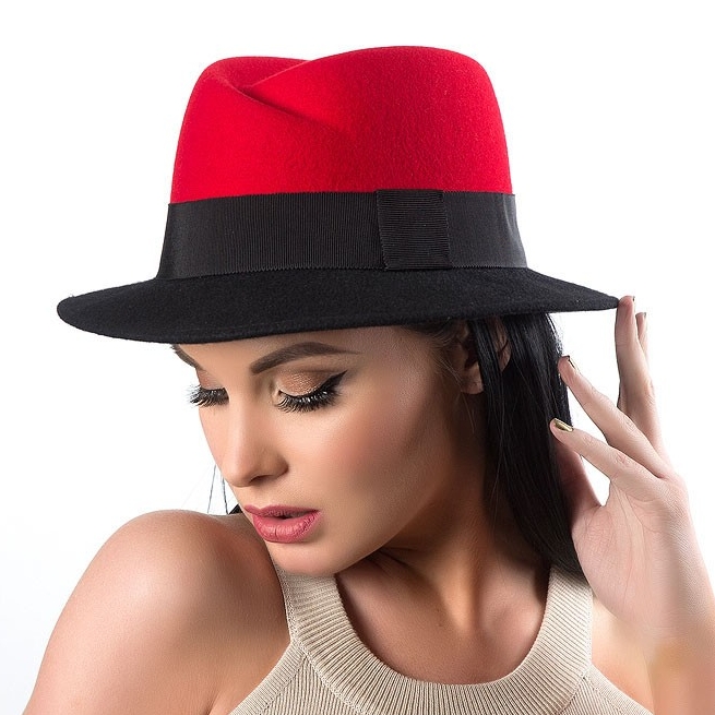 купить красную фетровую шляпу, купить двухцветную шляпу, черная шляпа, купить шляпу федора, купить шляпу в Москве, купить шляпу в Питере, дизайнерская шляпа, весенняя шляпа, шляпа к пальто, Анна АНдриенко