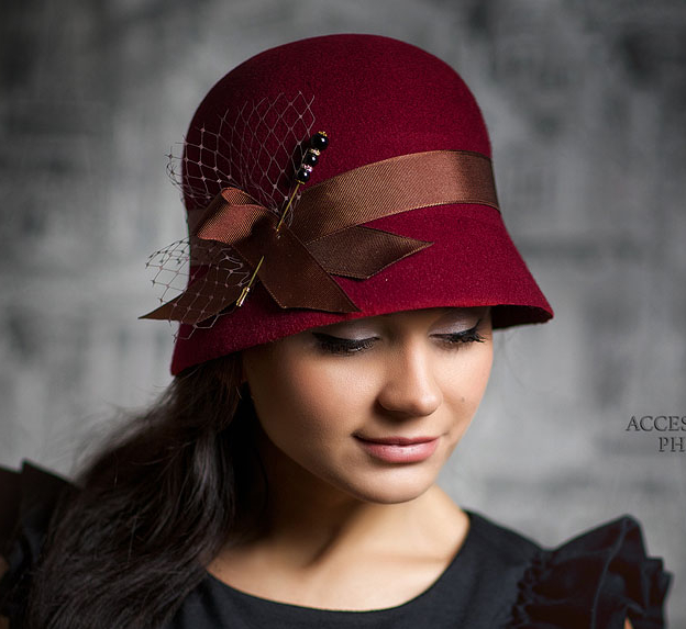 Шляпа, шляпка, стильна шляпа, головной убор, ручная работа, женский головной убор, фетр, шляпка из фетра, осенняя шляпка, зимняя шляпка, шляпка на осень, ретро шляпка, классическая шляпа, женская шляпа, клош, шляпка клош, вуаль, бордовая шляпка, Анна Андриенко, шляпная булавка