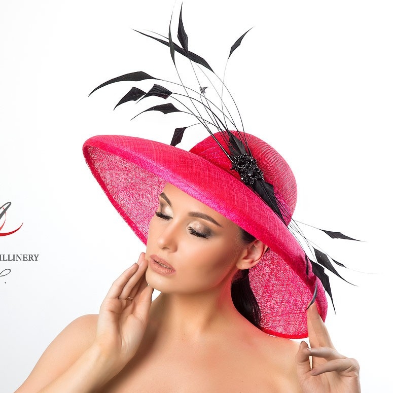 Шляпа, купить шляпа с полями, фуксия шляпа, купить шляпа с перьями, широкополая шляпа, летняя шляпа, шляпа для скачек, шляпа с бантом, вечерняя шляпа, красивая шляпа, дизайнерская шляпа, Анна Андриенко, головные уборы, купить шляпу, купить шляпу в Питере, купить шляпу Спб, Anna Andrienko, hat, hats, millinery, купить фуксию шляпу из синамей