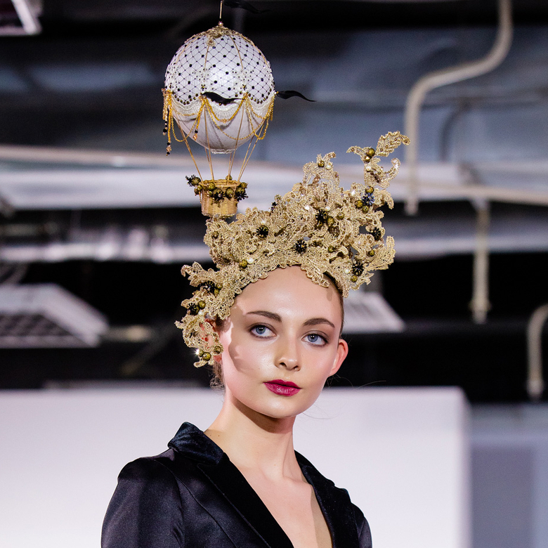 Дизайнерская шляпка от Анны Андриенко, эксклюзивная шляпка ручной работы, шляпка для скачек, эксклюзивная вечерняя шляпка, головные уборы Анны Андриенко