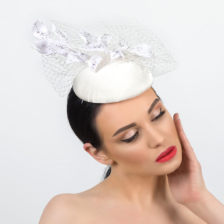 купить шляпку, белая шляпка, свадебная шляпка, шляпка для невесты, шляпка для свадьбы, шляпка с вуалью. шляпка с цветами, шляпка таблетка, вечерняя шляпка, шляпка для скачек, женская шляпка, дамская шляпка, шляпка для фотосессии, дизайнерская шляпка , Анна Андриенко