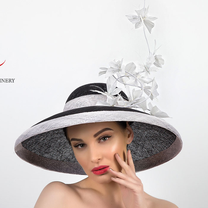 черно-белая широкополая шляпа, купить летнюю шляпу, вечерняя шляпа, купить шляпу с польшими полями, купиь черную шляпу для скачек, купить статусную шляпу, светская шляпа, шляпа как у Одри Хепберн, шляпа для свадьбы, шляпа для фотосессии, шляпа для показа, купить шляпу в Москве, купить шляпу в Питере, шляпа для кино, шляпа для праздника, шляпа для отдыха