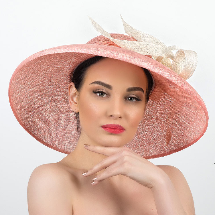 купить розовую широкополую шляпу для скачек, купить вечернюю шляпу в москве, купить шляпу с большими полями в питере, дизайнерская шляпа, Анна Андриенко, шляпа для свадьбы, шляпа для фотосессии, светская шляпа, статусная шляпа, летняя шляпа