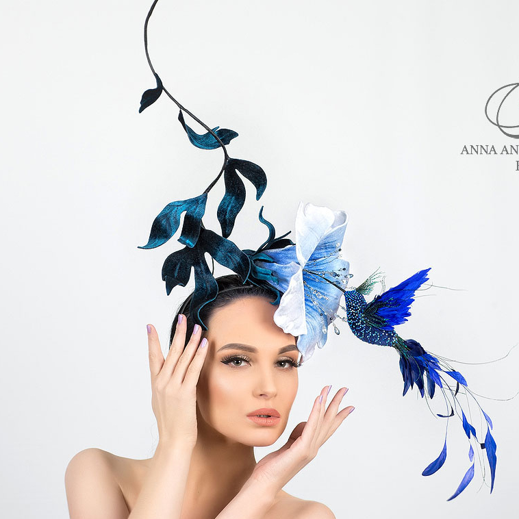 купить шляпку +для скачек, шляпки +в виде цветов, синяя женская шляпка, шляпки женские купить +в москве дизайнерские, анна андриенко шляпы, светская шляпа,купить шляпку +в спб, птички +в шляпках