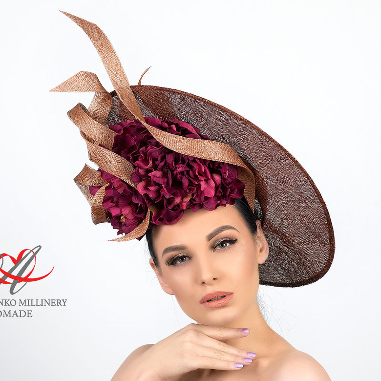 купить коричневую шляпку, шляпка +для скачек, вечерние шляпки купить +в москве, шляпки женские купить +в спб дизайнерские, необычные шляпки Анна Андриенко