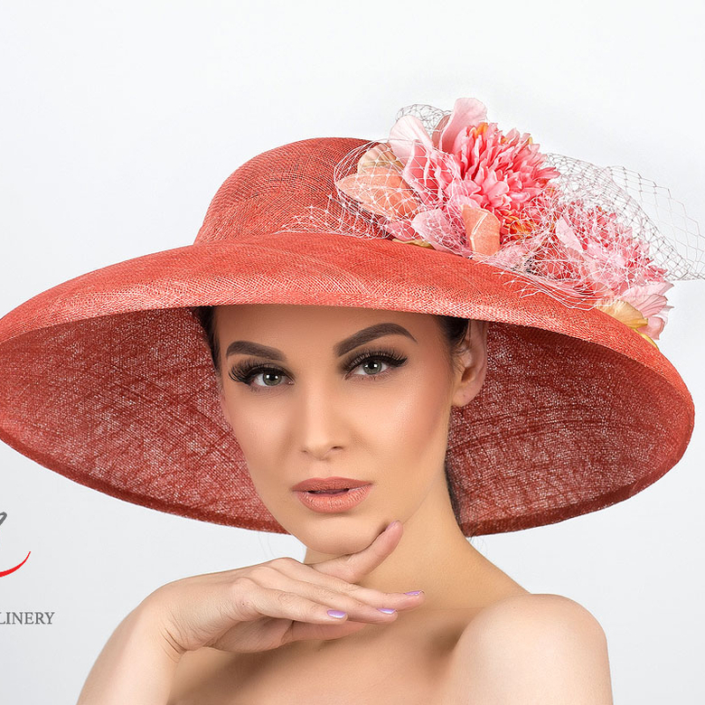 купить шляпу коралловую, шляпы +из соломки синамей, купить широкополую шляпу женскую,летние шляпы женские +с полями купить ,  дизайнерские шляпки Анна Андриенко, шляпки для скачек,