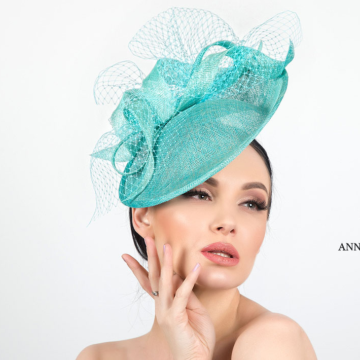 вечерние шляпки купить +в москве,  шляпка таблетка с вуалью, шляпка для скачек , ассиметричная  женская шляпка, мятная шляпка купить в спб, дизайнерские шляпки Анна Андриенко