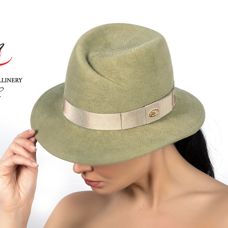 Женская шляпа из велюра мягкая зелень, купить шляпу из велюра в Москве, купить женскую шляпку в Спб