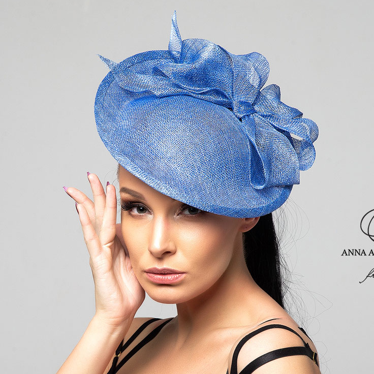 купить вечернюю шляпку из синамей в Спб, купить дизайнерскую шляпку для скачек в Москве