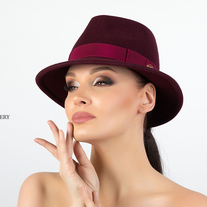 фетровая шляпа, шляпа из фетра, купить шляпу, классическая шляпа, Анна Андриенко, женская шляпа, осенняя шляпа, бордовая шляпа, зимняя шляпа, весенняя шляпа, шляпа с полями