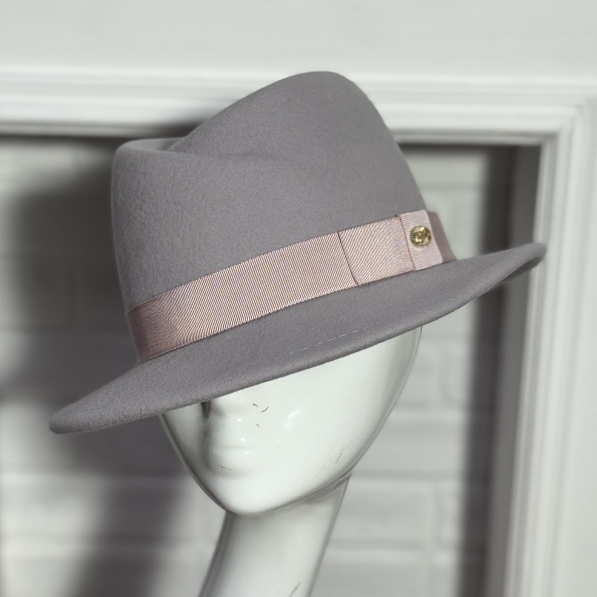 фетровая шляпа, шляпа из фетра, купить шляпу, классическая шляпа, Анна Андриенко, женская шляпа, осенняя шляпа, шляпа светло-серого цвета, зимняя шляпа, весенняя шляпа, шляпа с полями