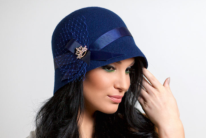 Шляпа, шляпка, стильная шляпа, головной убор, ручная работа, женский головной убор, фетр, шляпка из фетра, осенняя шляпка, зимняя шляпка, шляпка на осень, ретро шляпка, классическая шляпа, женская шляпа, клош, шляпка клош, шляпка Гетсби , темно-синяя шляпка, Анна Андриенко,