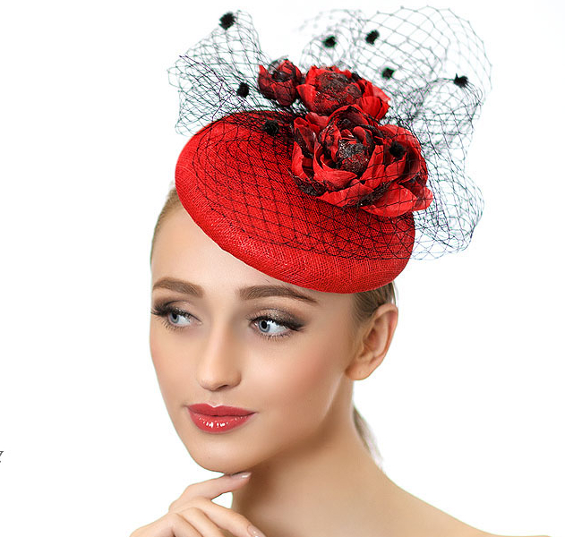 шляпка-таблетка, купить шляпку, шляпка с вуалью, шляпка с цветами, женская шляпка, шляпка для праздника, красная шляпка, шляпка для скачек, шляпка для свадьбы, Анна Андриенко, дизайнерская шляпка