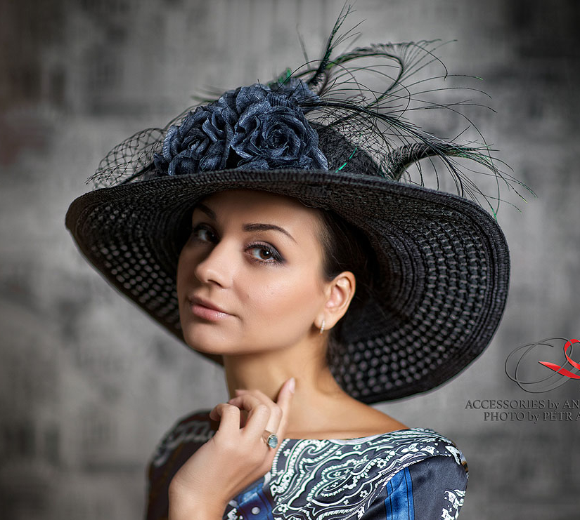 шляпка, вечерняя шляпка, шляпа, вечерняя шляпа, перья, шляпка с вуалью, вуалетка, шляпа с цветами, шляпа для скачек, шелковые цветы, широкополая шляпа, светская шляпа, светская шляпка, пляжная шляпа, шляпка с цветами, шляпка с перьями, ручная работа, шляпка для скачек, котельная шляпка, шляпка для праздника, черная шляпа, черная шляпка, головной убор