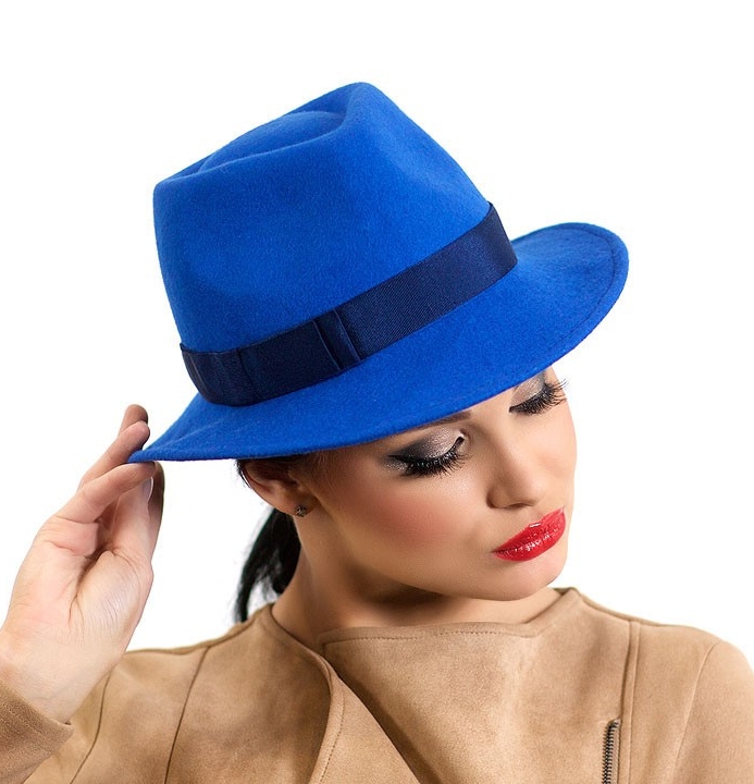 купить синюю фетровую шляпу с полями, классическая шляпа с замятинами, шляпа с полями, дизайнерская шляпа Анна Андриенко