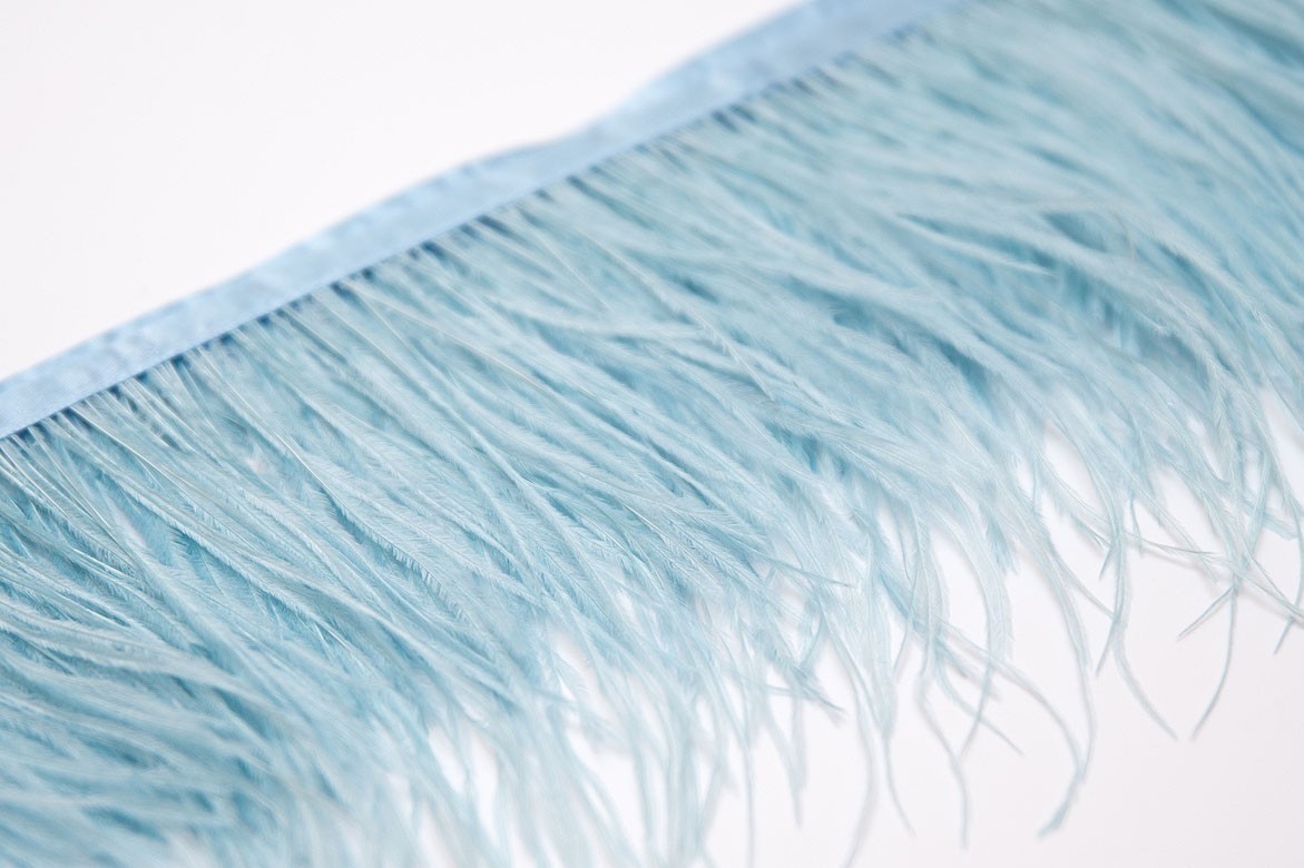 голубые перья, купить перья страуса на ленте спб, перья для платья, перья для юбки, перья для окантовки, купить голубые перья, страусиные перья, перья для декора, перья для костюма