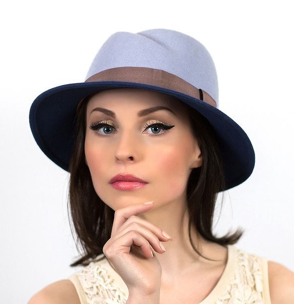 купить женскую шляпу в москве, купить голубую шляпу спб, синяя фетровая шляпа, женская шляпа с полями, двухцветная осенняя шляпа, модная весенняя шляпа, зимняя фетровая шляпа, Анна Андриенко, стильная шляпа, модная шляпа