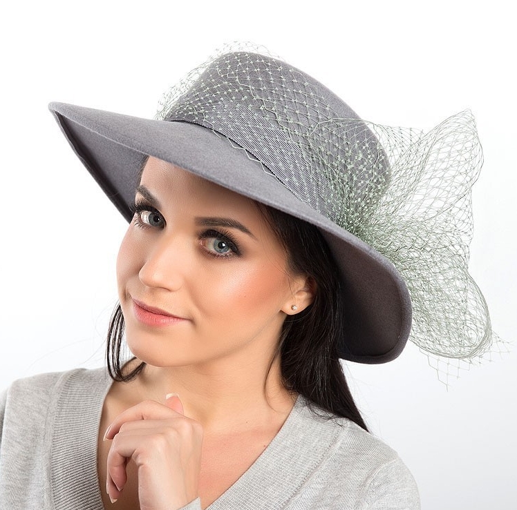шляпка с вуалью, серая шляпа из фетра, фетровая шляпка, дизайнерская шляпа, Анна андриенко, шляпа с полями, серая шляпа конотье, элегантная шляпа, изготовление шляп, шляпка на заказ, купить шляпу спб, купить шляпу в Москве, купить шляпу с вуалью в Питере, пошив шляп, конотье