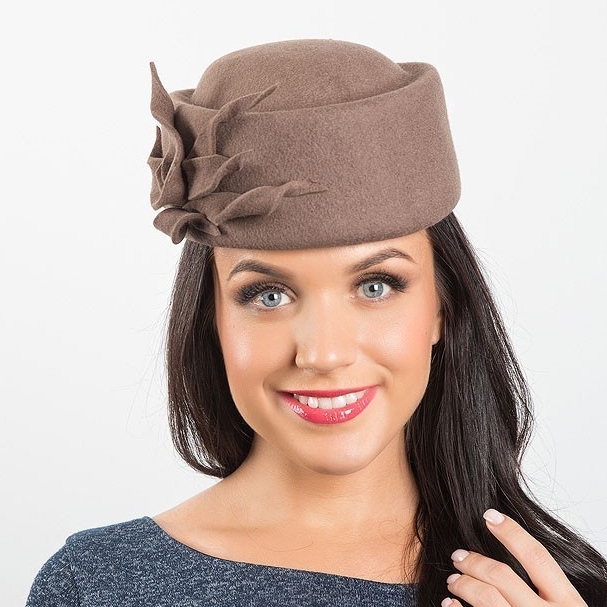 шляпка, пилотка, фетровая шляпка, шляпка таблетка, женская шляпка, коричневая шляпка, осенняя шляпка, весенняя шляпка, таблетка, купить пилотку, купить шляпку, Анна Андриенко