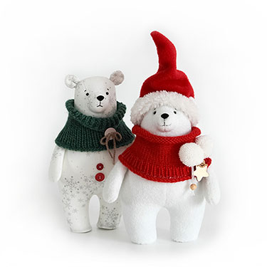 Белый Медведь в шапочке и шарфе: выкройки с мастер-классами