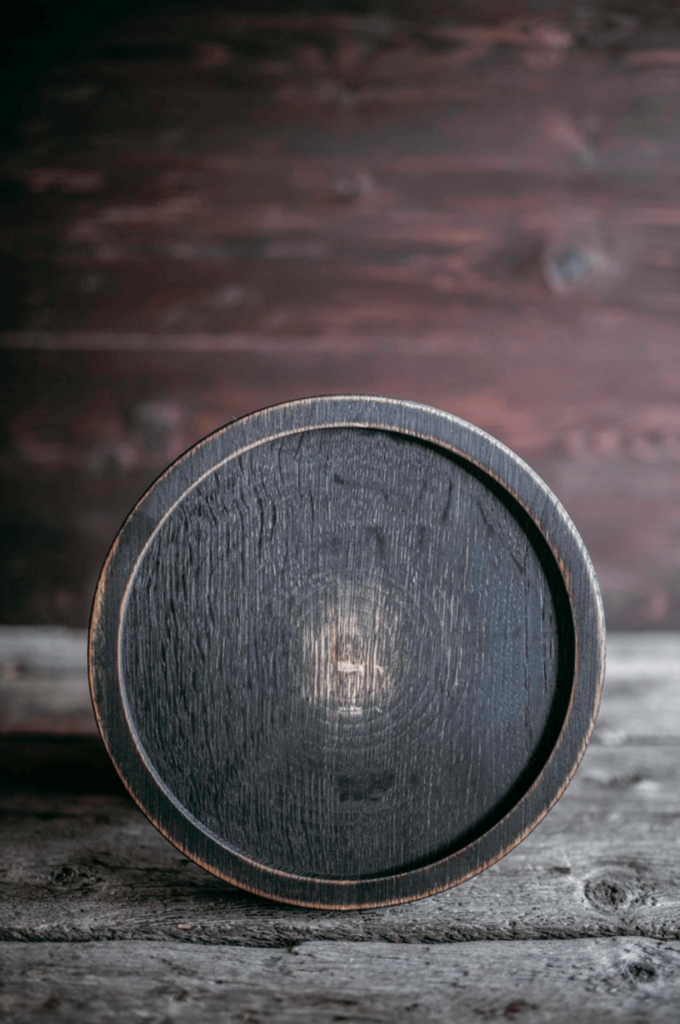 Доска для подачи круглая темная 2