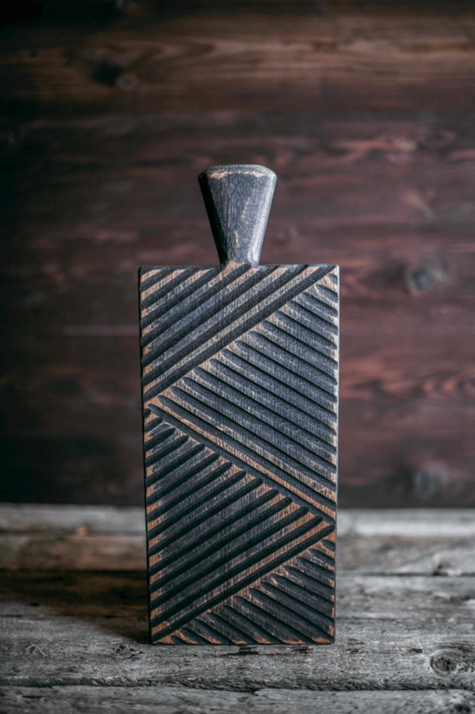 Доска разделочная дизайнерская с узорами темная