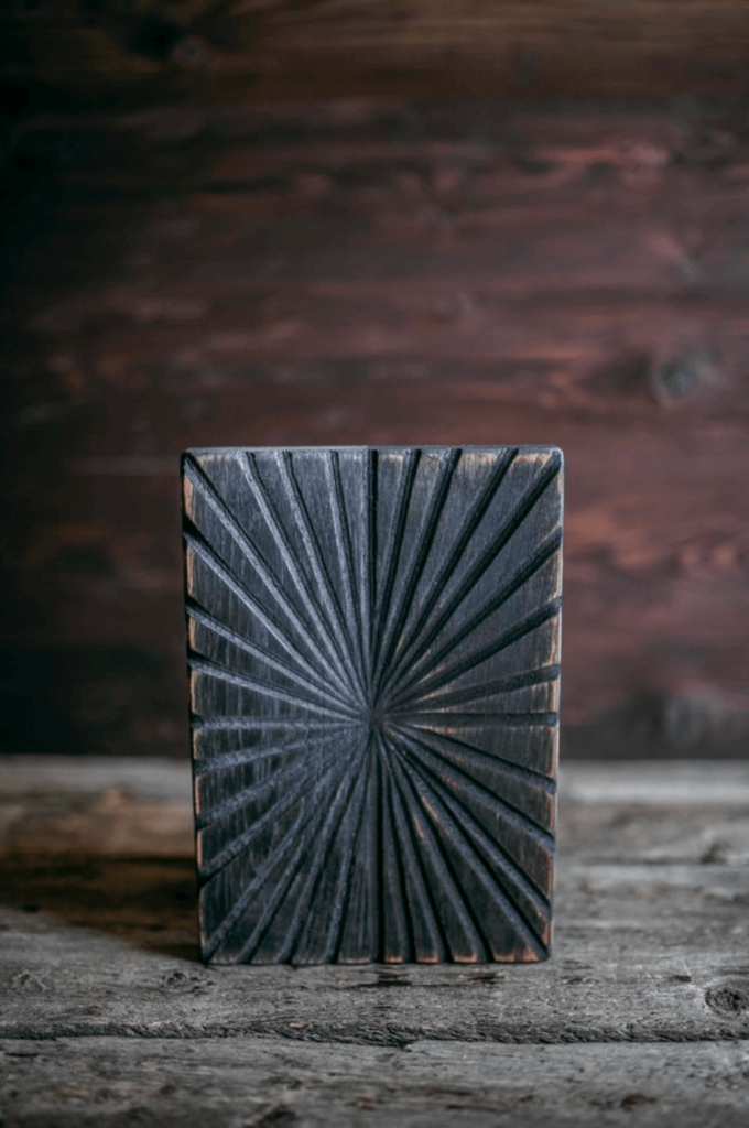 Доска разделочная дизайнерская с узорами черная