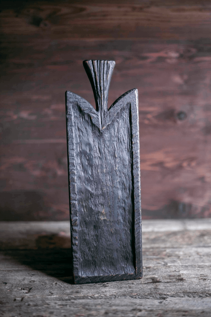 Доска для подачи вытянутая дизайнерская темная