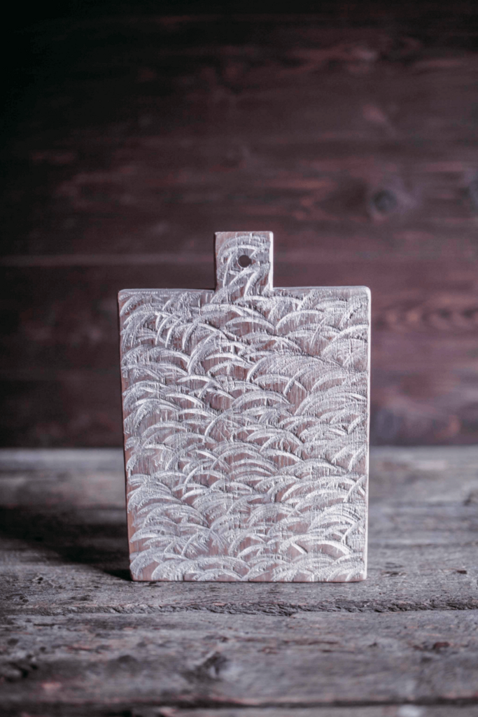 Доска дизайнерская с шероховатостью белая